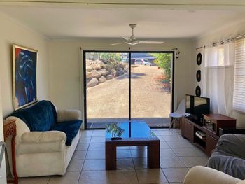 Airlie Beach Pet Friendly 3 Bedrooms - thumb 0