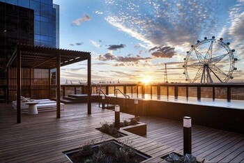 STAY&CO Serviced Apartments Docklands Drive - thumb 1