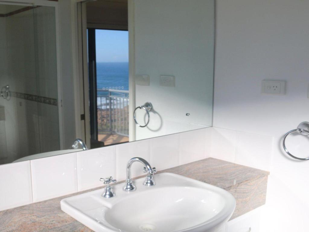 Ocean Views 4 Ocean Street Air Conditioned Luxury With Beautiful Ocean Views - thumb 6