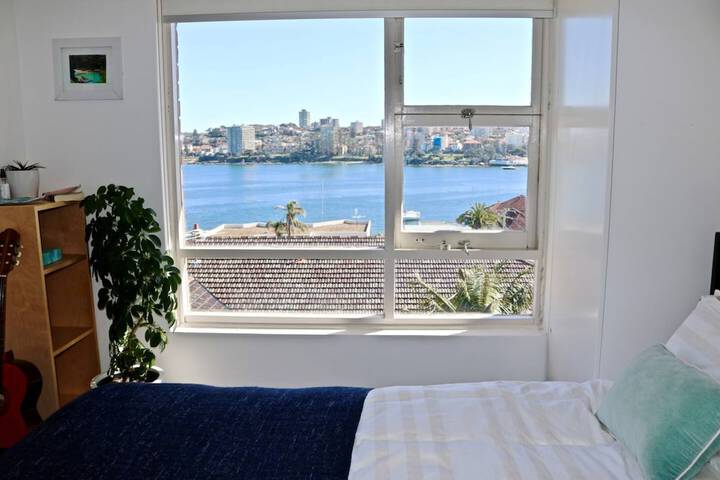 Gorgeous 2 Bedroom Apartment With Panoramic Views - thumb 5