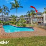 Amazing Waterfront Location Pool Beach Water Views Tropical Gardens - thumb 0