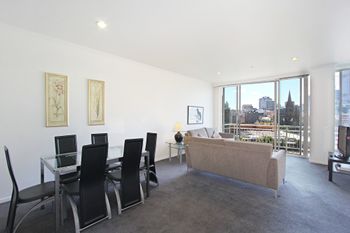 Best View Apartment In Southbank - thumb 3
