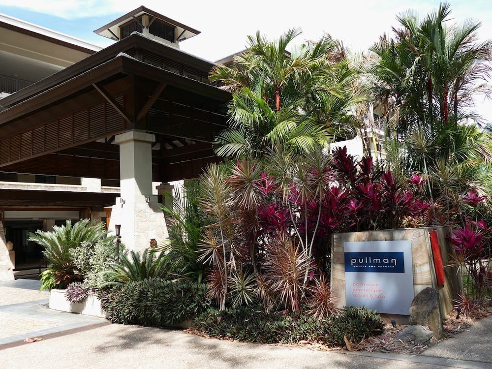 Sea Temple Palm Cove Private Penthouse 422-423 - thumb 0