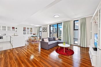 Deluxe Sydney Central Penthouse With Pool & Gym - thumb 0