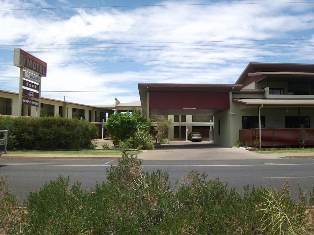 Spinifex Motel & Serviced Apartments - thumb 2