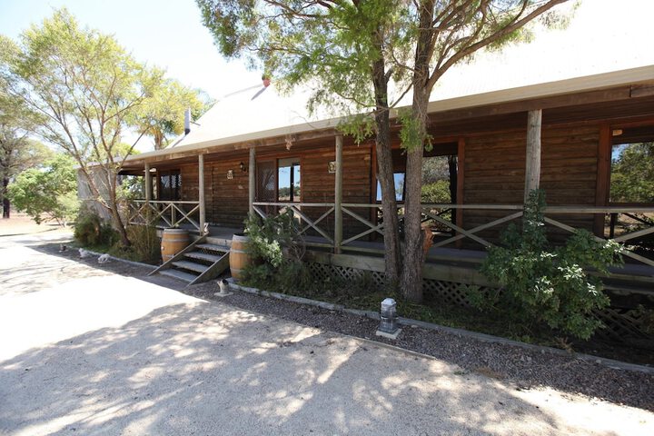 Silverpoint Accommodation - thumb 2
