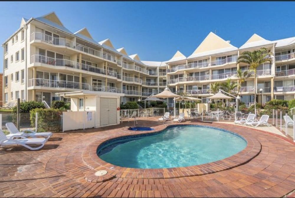 Crystal Beach Holiday Apartments - thumb 6