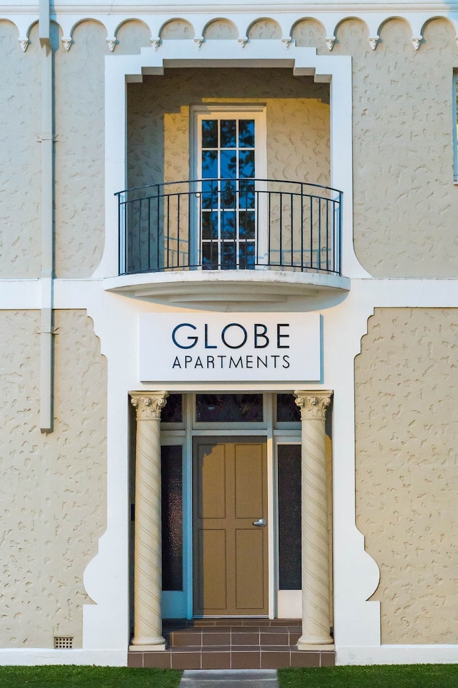 Globe Apartments - thumb 3