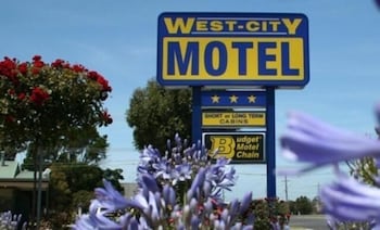 West City Motel - thumb 0