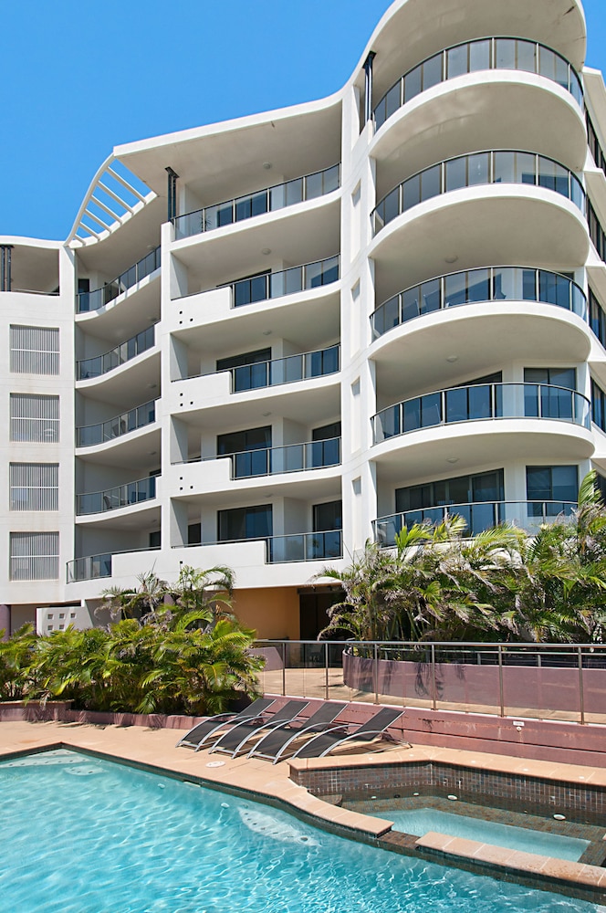 Meridian Alex Beach Apartments - thumb 2