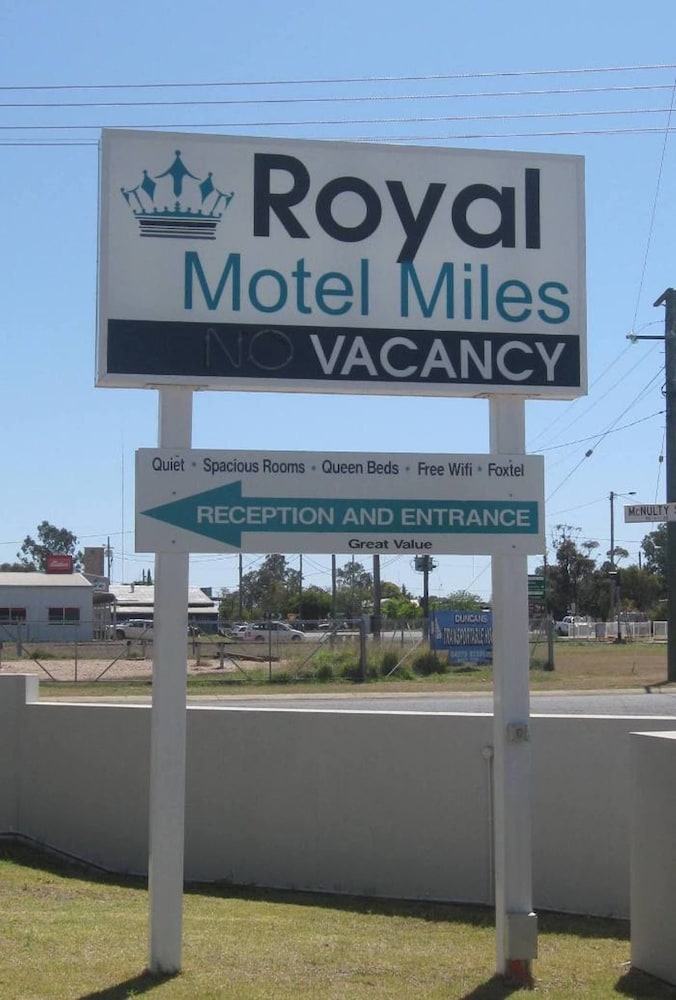 Royal Motel Miles - thumb 1