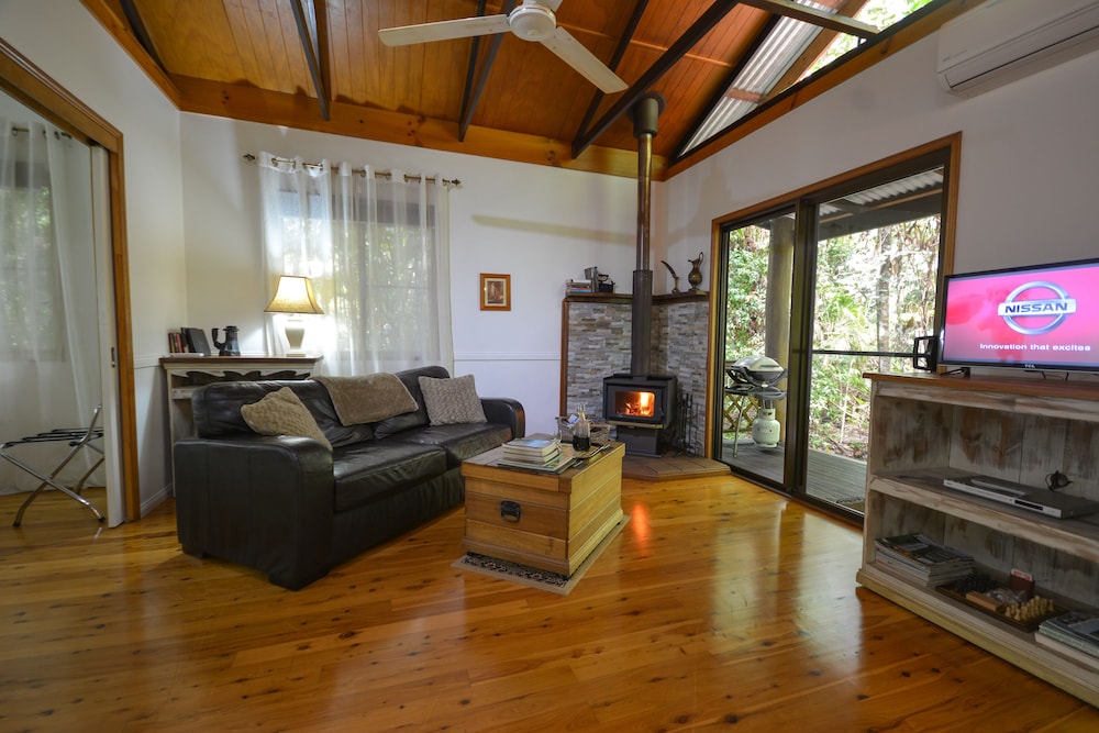 Crater Lakes Rainforest Cottages - thumb 5