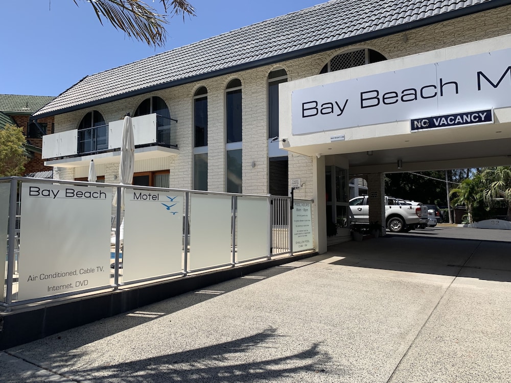 Bay Beach Motel - thumb 1