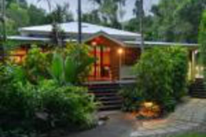 Port Douglas Valley Retreat - Accommodation in Surfers Paradise
