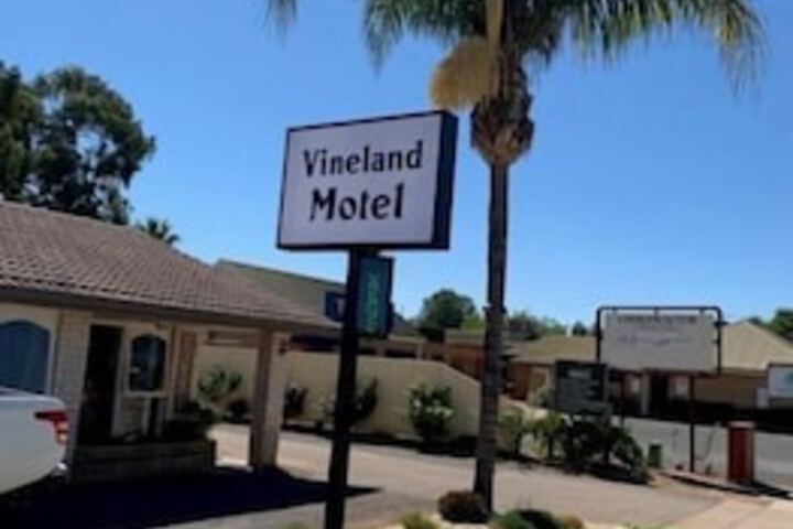 Vineland Motel - thumb 5