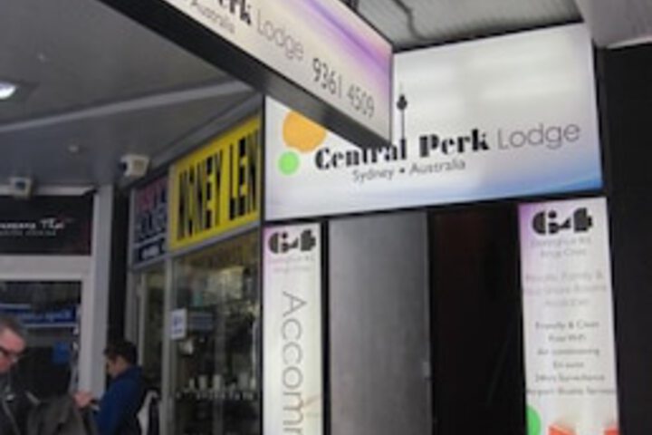 Central Perk Lodge - thumb 0