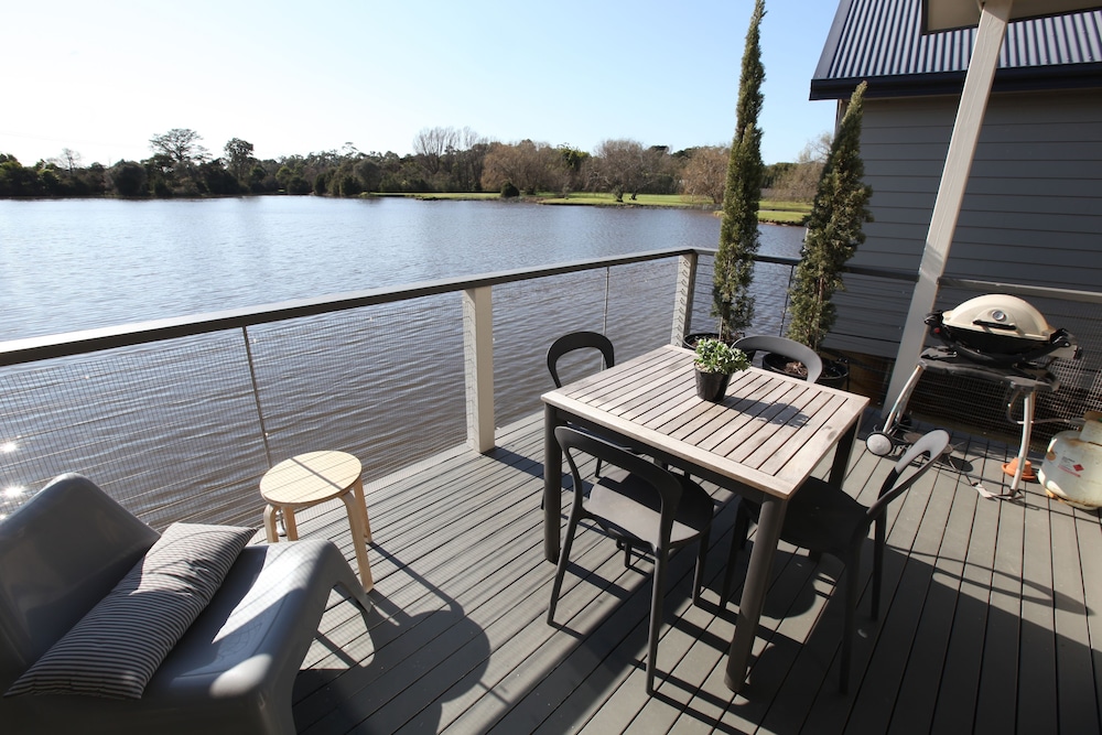 Lakeside Villas at Crittenden - Melbourne Tourism