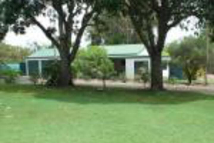 Bungadoo Country Cottage - thumb 0