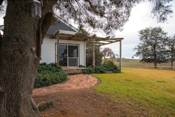Colenso Country Retreat - thumb 0