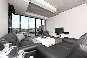 Accommodate Canberra - The ApARTments - thumb 2