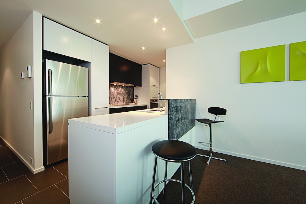 Accommodate Canberra - The ApARTments - thumb 6