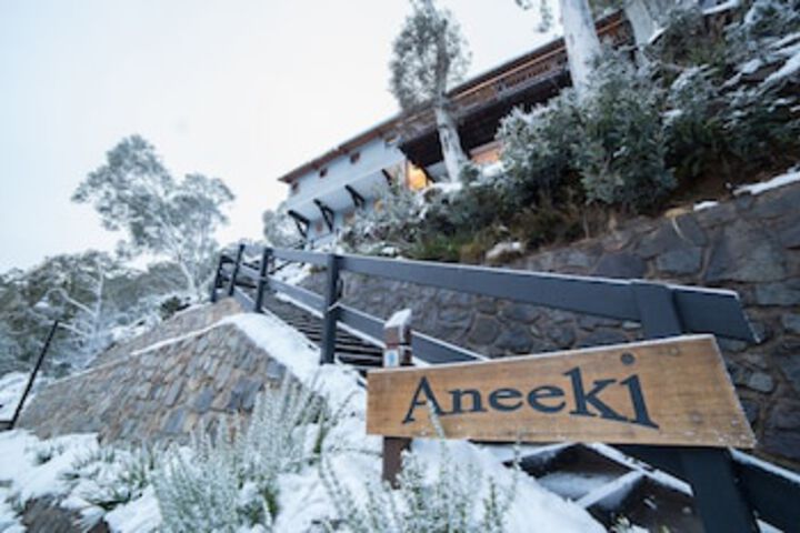 Aneeki Ski Lodge - thumb 0