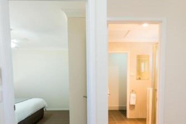 Bottletree Apartments on Garget - Palm Beach Accommodation
