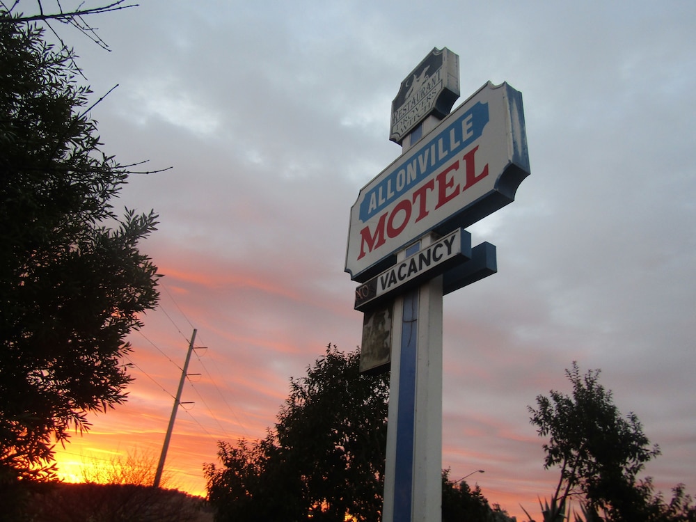 Allonville Motel - thumb 2