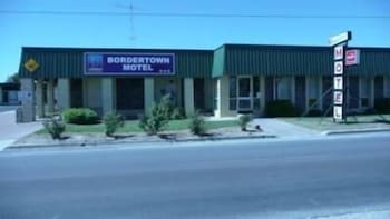 Bordertown Motel - thumb 4